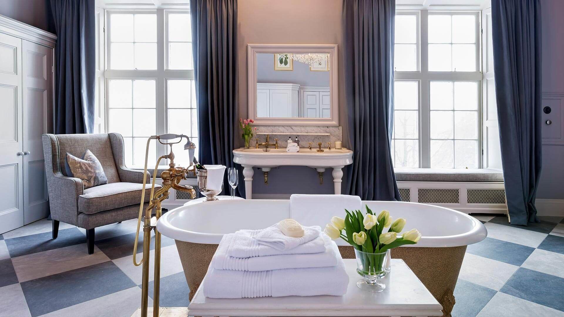 Luttrellstown Castle Resort-aileen plunkett bathroom of one of the top luxury hotels in Dublin