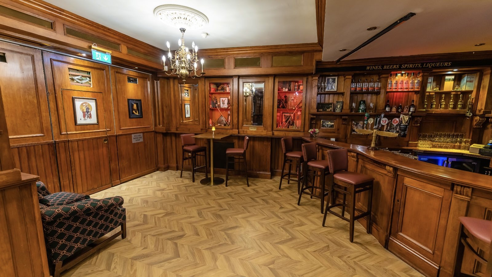 harcourt ba and barneys bar at one of the best Dublin Hotel bars